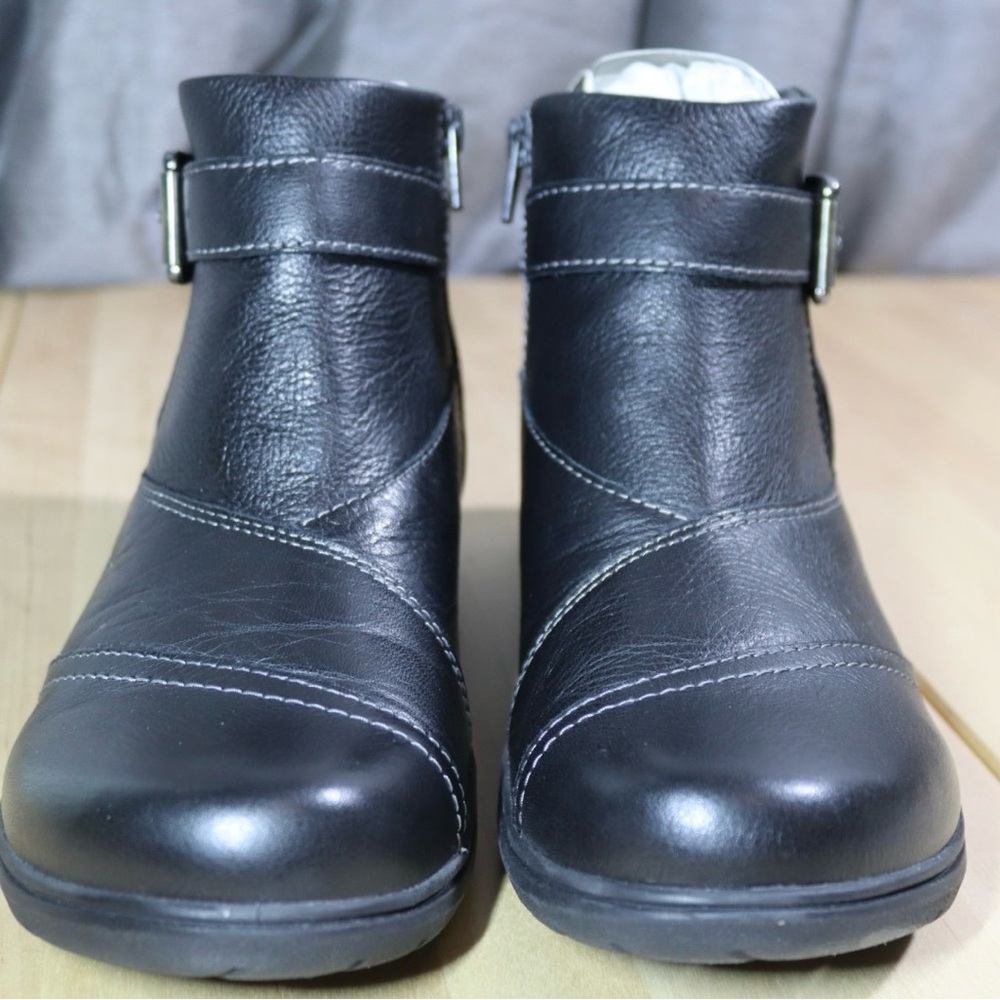 Clarks Carleigh Dali Black Boots, leather size 9W